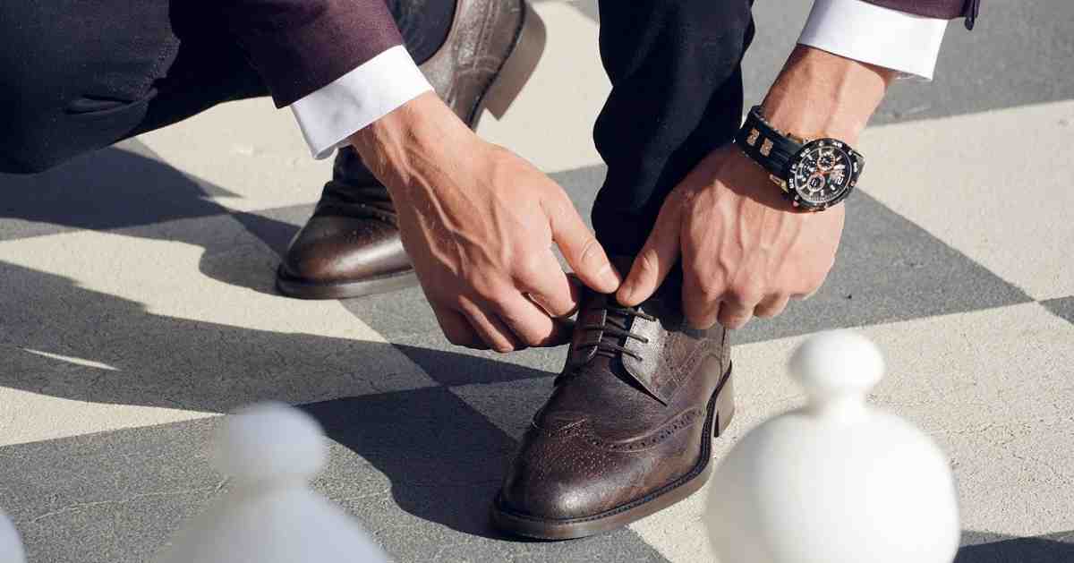 Elevator shoes – are you self-conscious about your height?