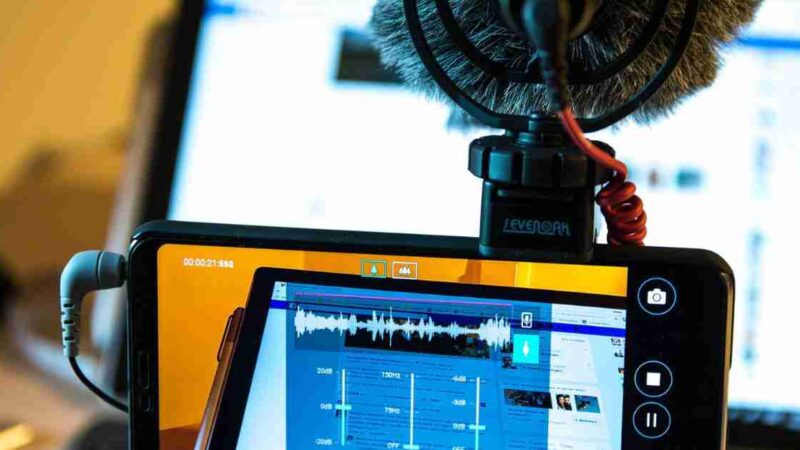 How To Choose The Best Microphone For Your Smartphone