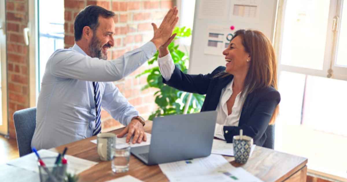How the Top Knowledge Management Tools Increase Team Collaboration and Innovation