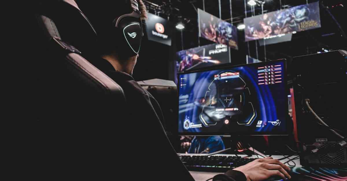Why Do Players Love To Play Counter-Strike 2?
